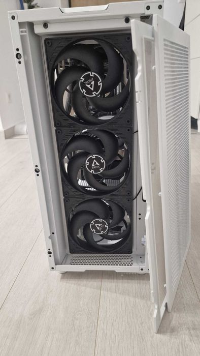 PC High-End RTX 4090 + Ryzen 7800X3D | 64GB DDR5 | 1TB NVMe | 1200W