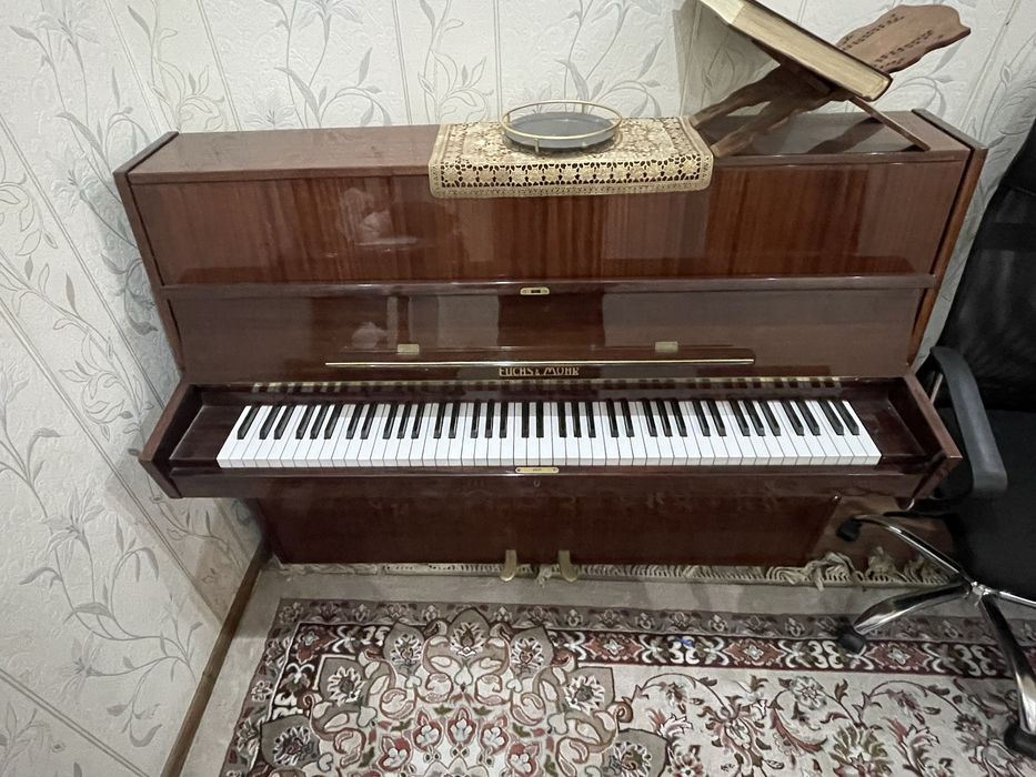 Продается пианино . Немецкого производства в отличном состоянии.