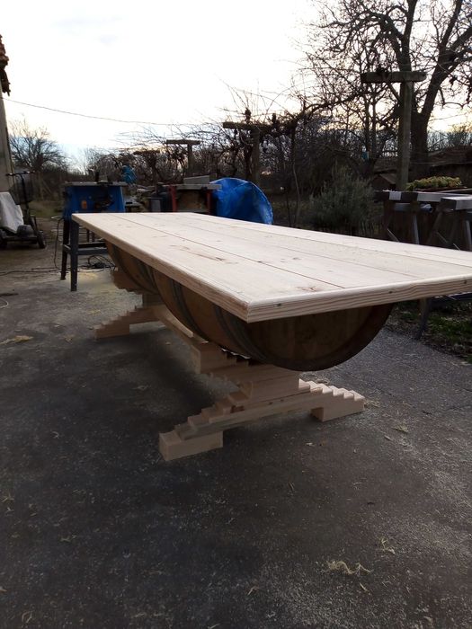 Маса от френско буре