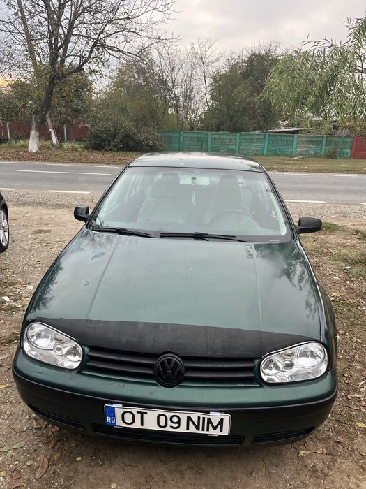 Vând Golf 4 1.4 16v