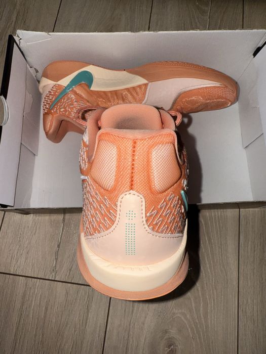 Баскетболни обувки Nike Sabrina 2 "Activate"