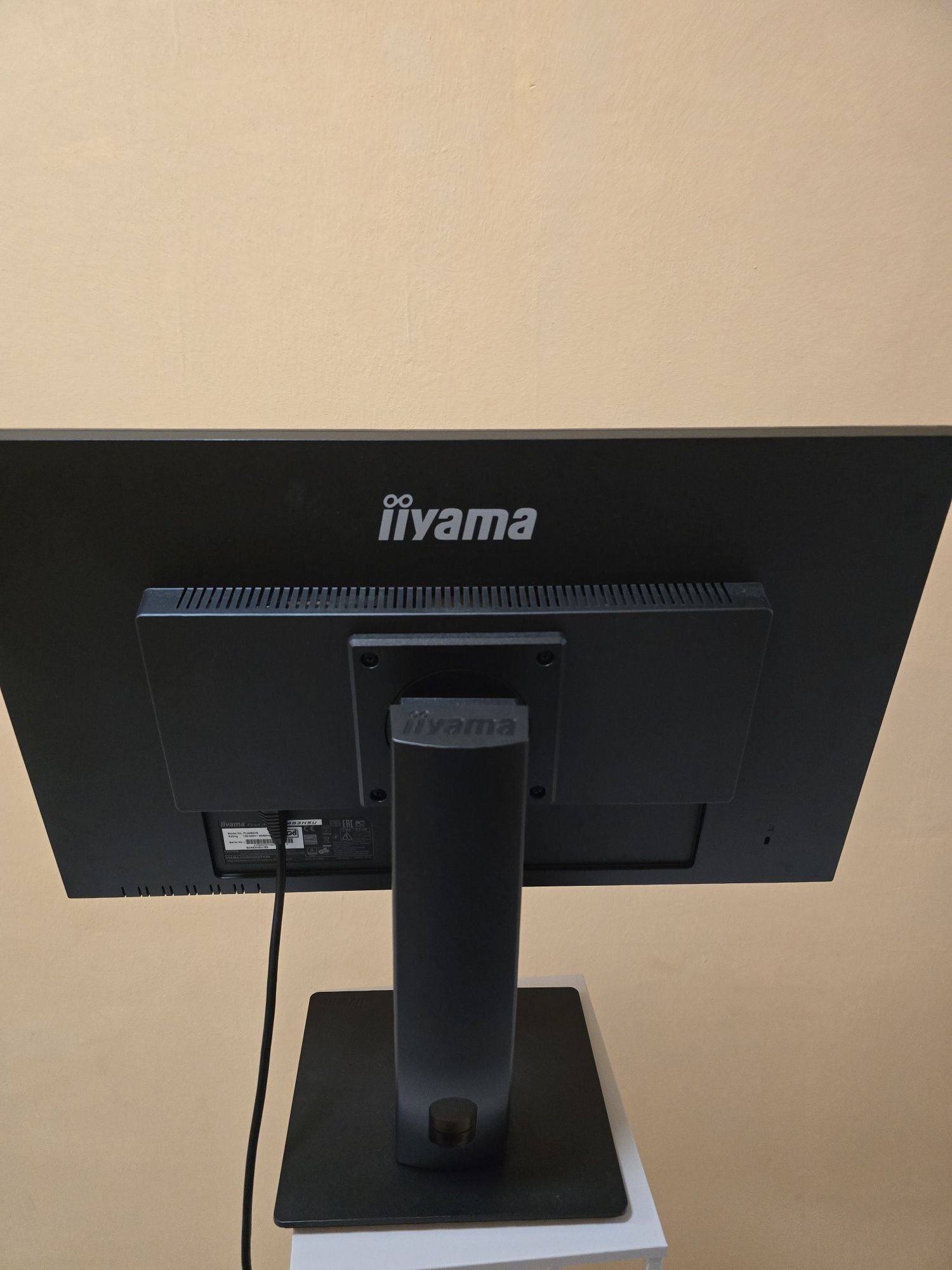 Монитор Iiyama 24 инча
