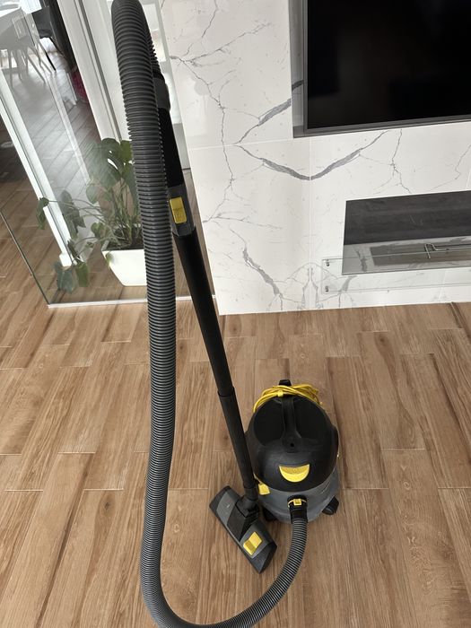 Karcher T 10/1 Професионална Прахосмукачка за сухо изсмукване