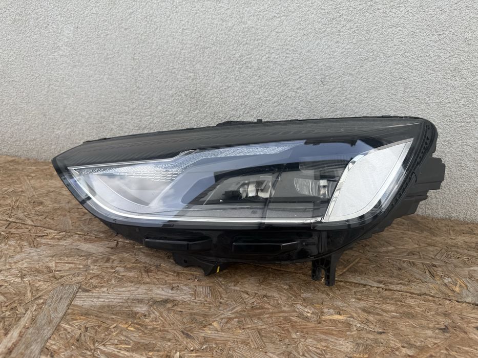 Far stanga Audi A4 B9 8W Facelift Full LED Original Europa