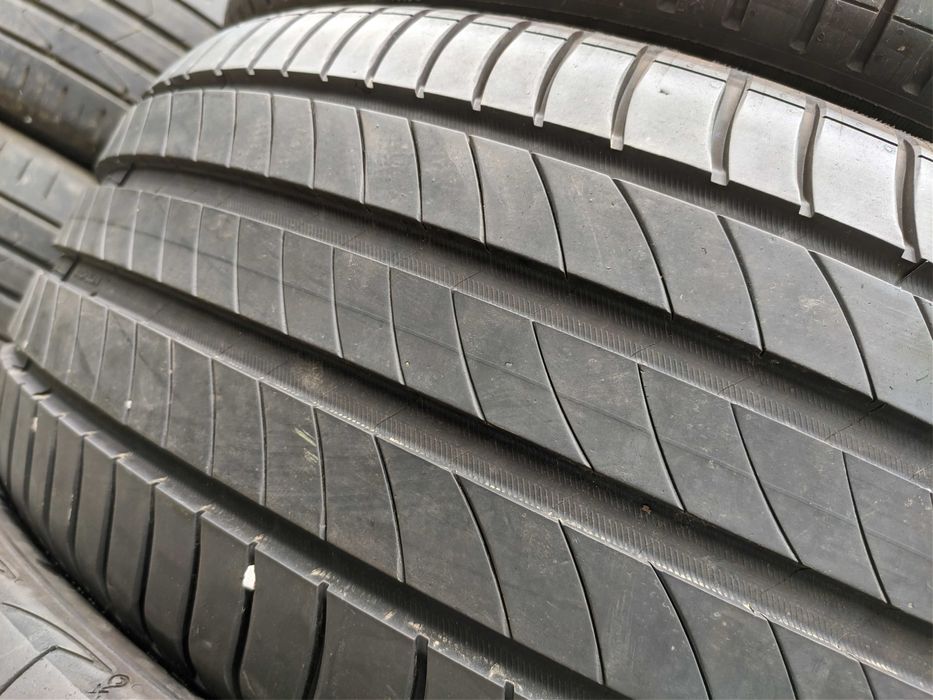 2бр Летни гуми 235 55 17 - Michelin