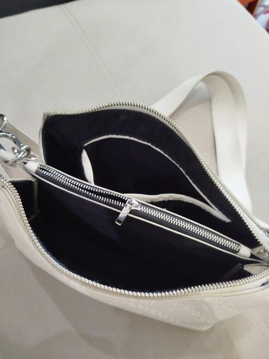 Mango черна и бяла чанта