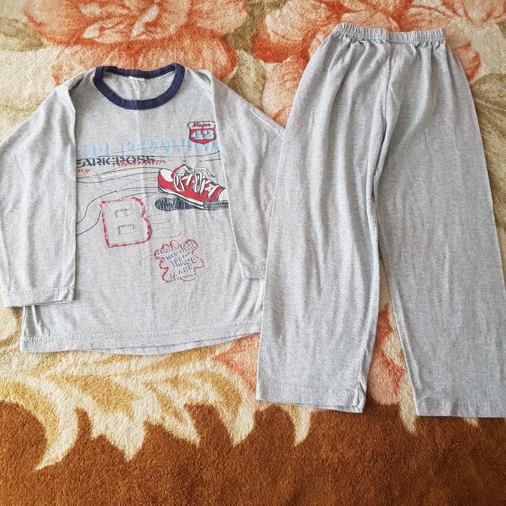 Lot:vestă matlasată,Matalan,pulover tricotat,pijama,băieți,4-5 ani