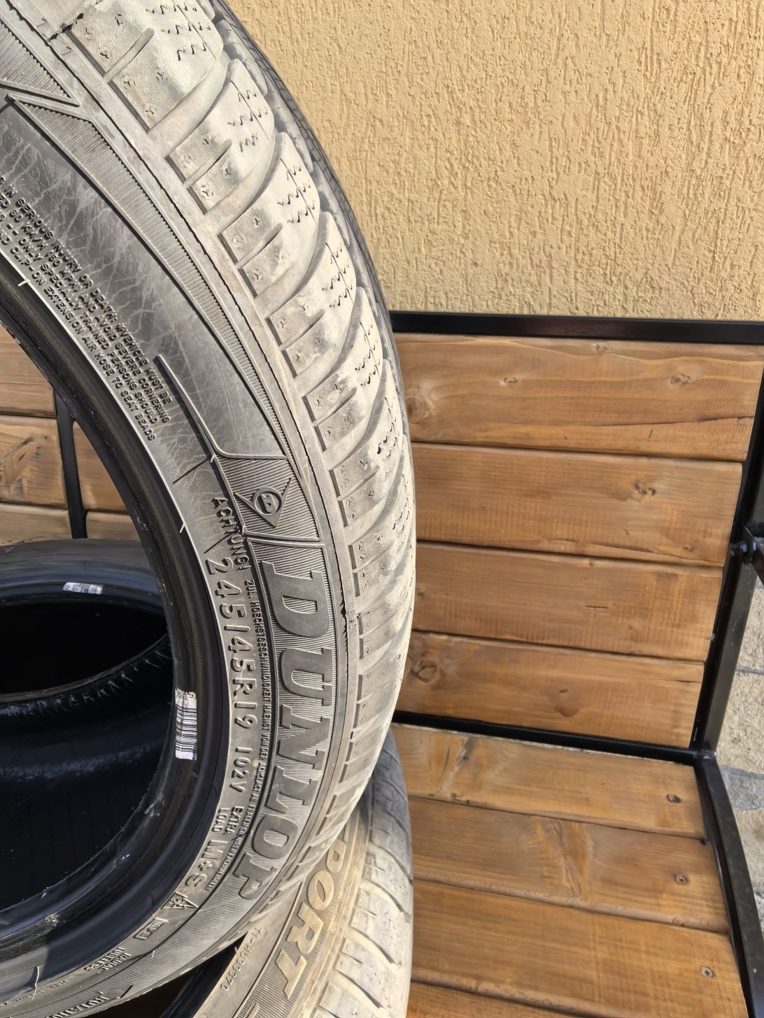 Зимни гуми Dunlop 245/45/19