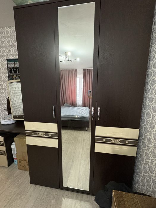 Продам спальный гарнитур