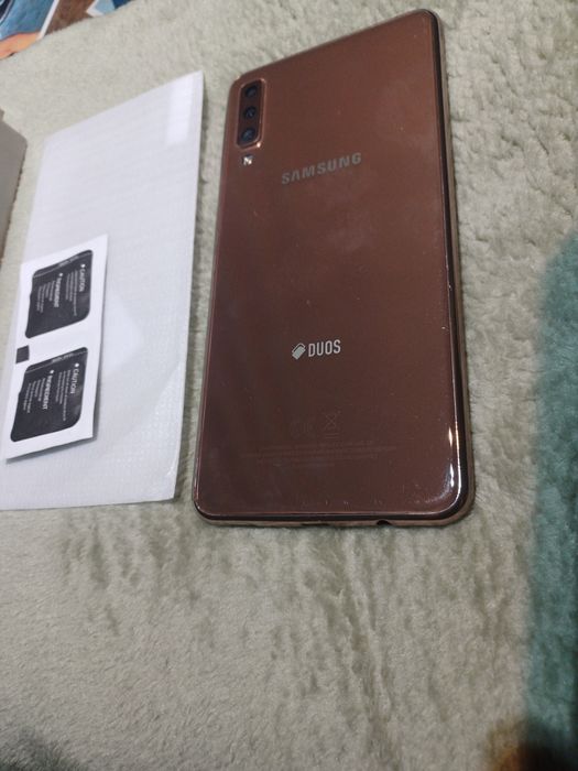 Самсунг А7 2 симкарти 128GB