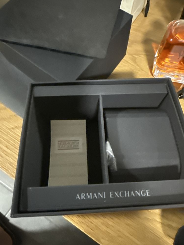 Armani Exchange часовник