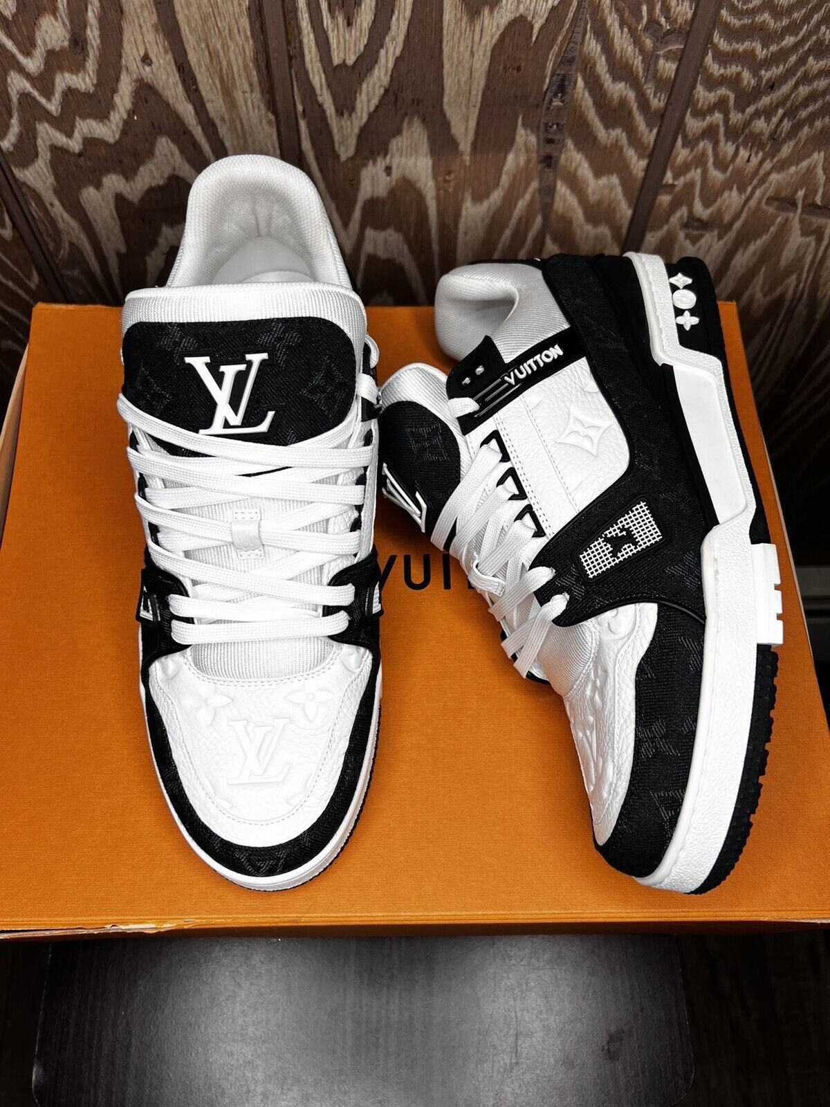 Louis Vuitton Trainer Black & White Adidasi Unisex - REDUCERE