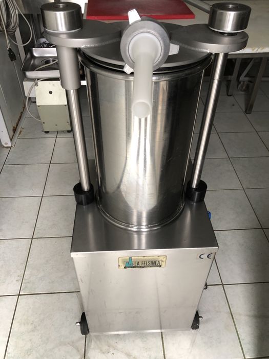 La Felsinea-Masina umplut/sprit carnati/automat 24 litri