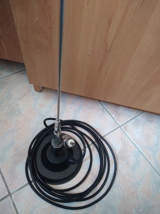 Antenă stație emisie recepție