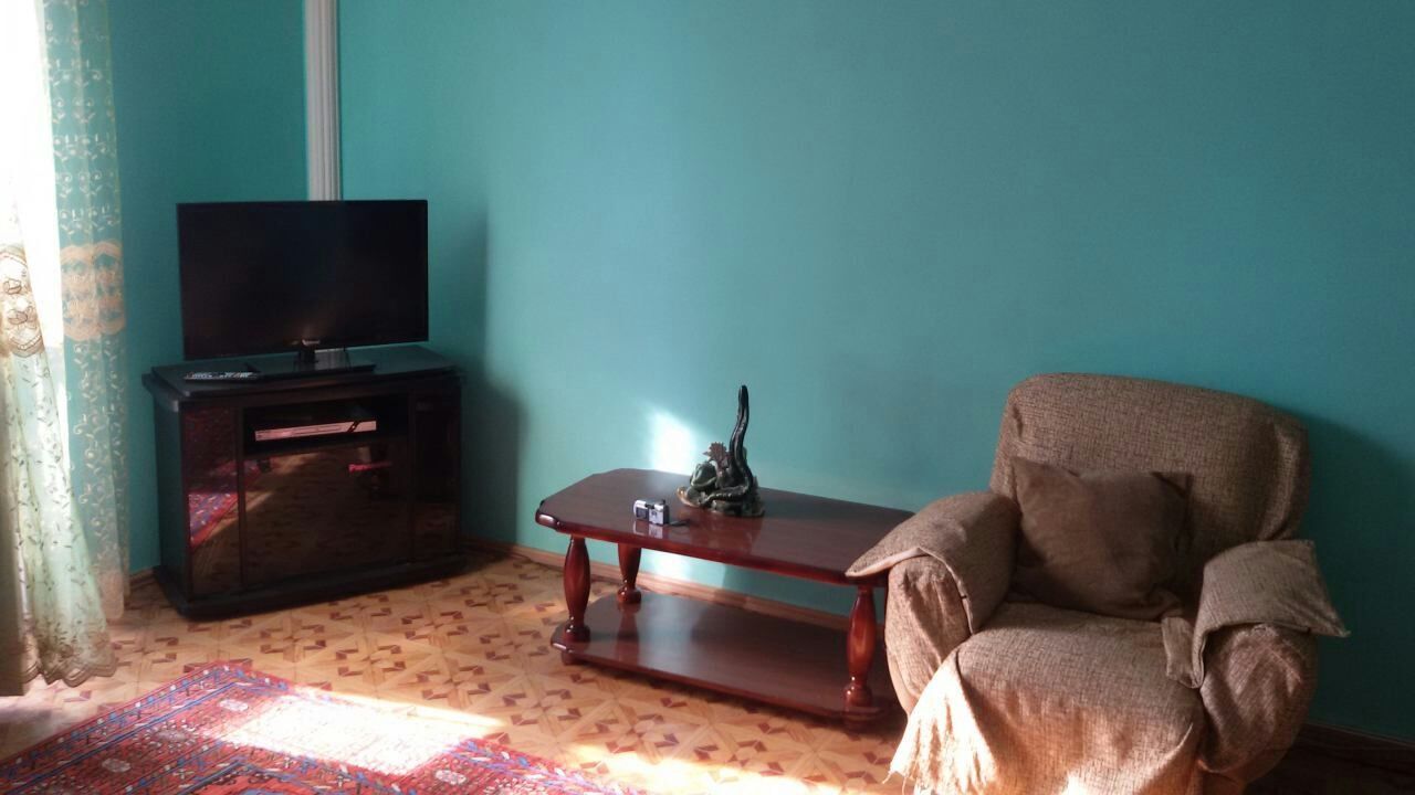Сдаю свою квартиру на риезий  семейным
