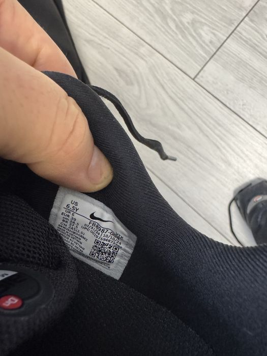 Adidasi nike dn nr 39