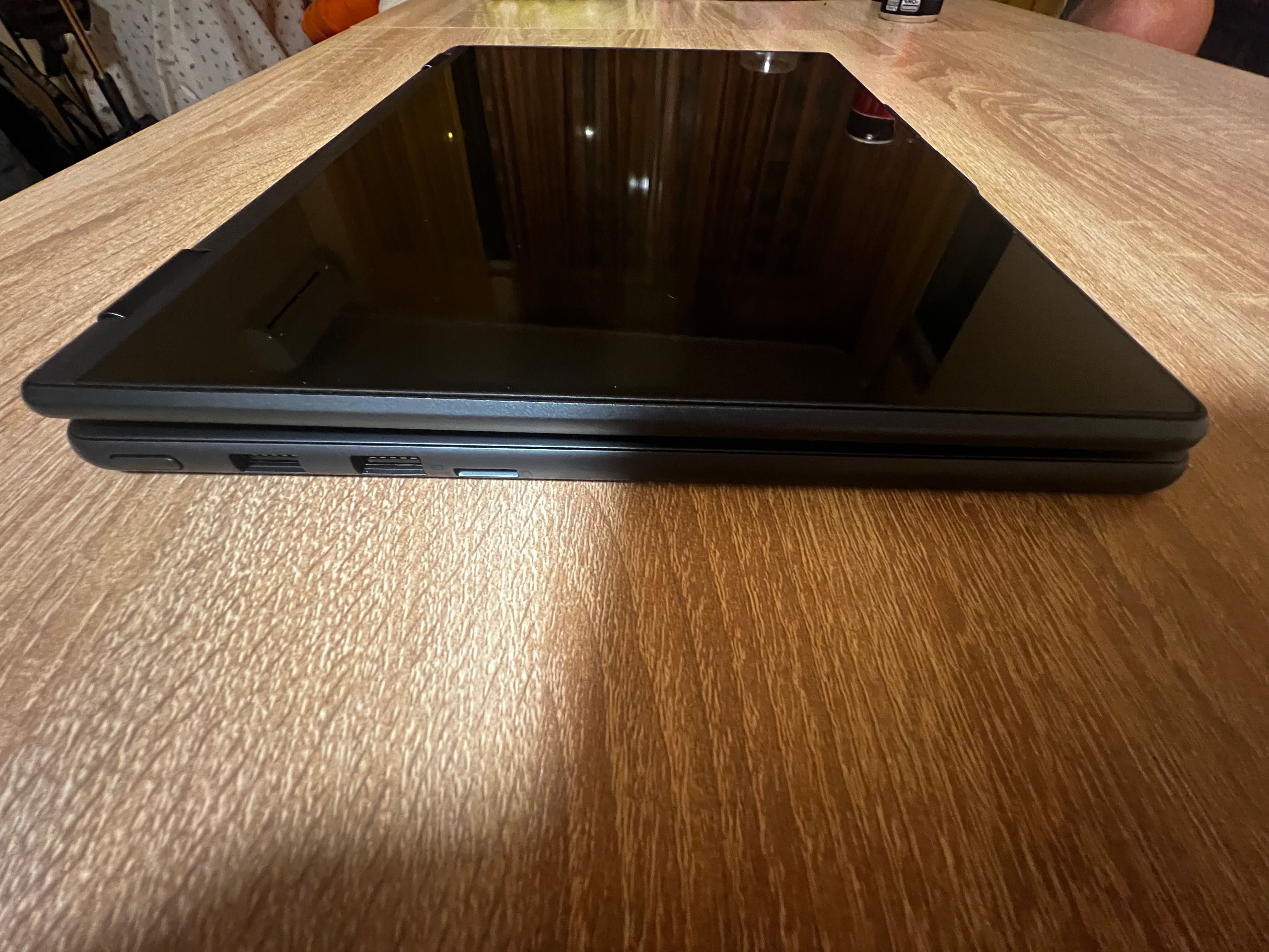 Лаптоп Lenovo Yoga 6