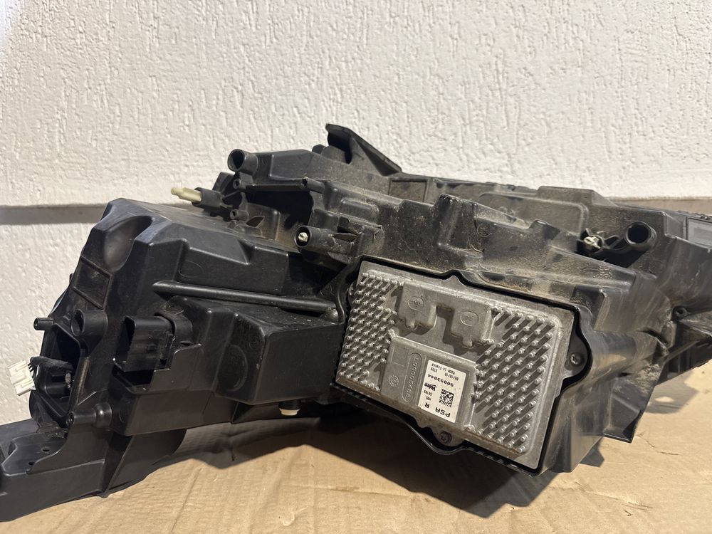Far Dreapta Full Led Peugeot 3008 / 5008