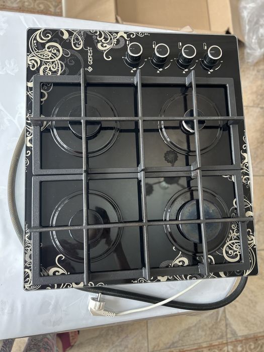 Газовая плита 4-х конфорная, Гефест, в отличном состоянии