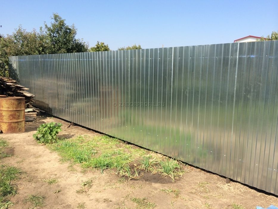 Vând garduri din tablă cutată