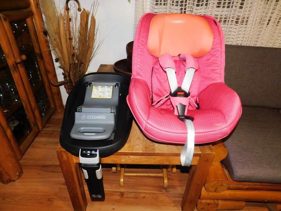 Scaun auto Maxi Cosi Pearl (9-18 kg) + Bază Isofix FamilyFix