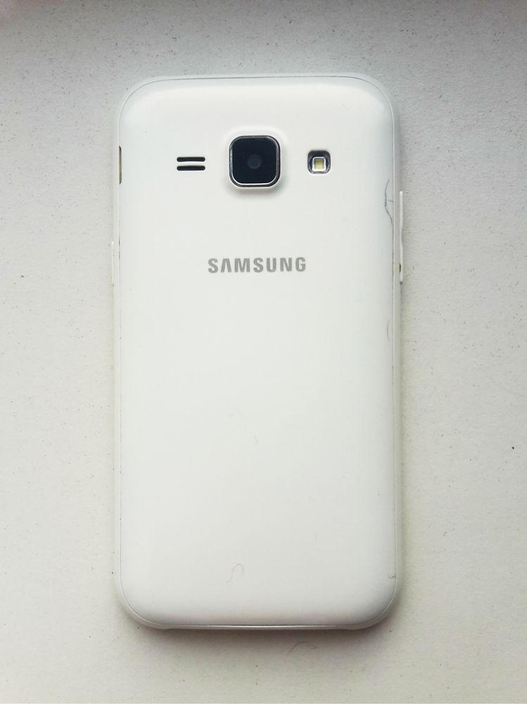 Смартфон Samsung J1 (Читайте описание)