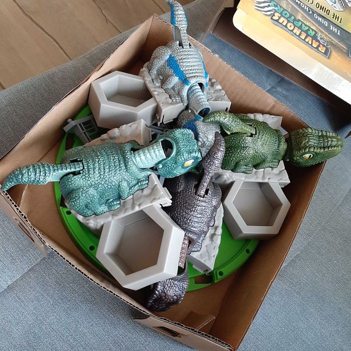 Игра с динозаври