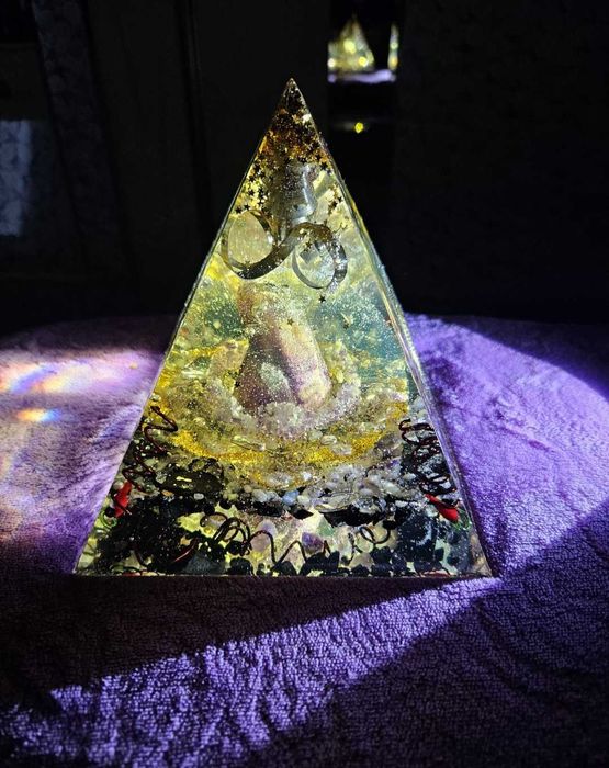 Piramida 16,5x16 cm orgon handmade