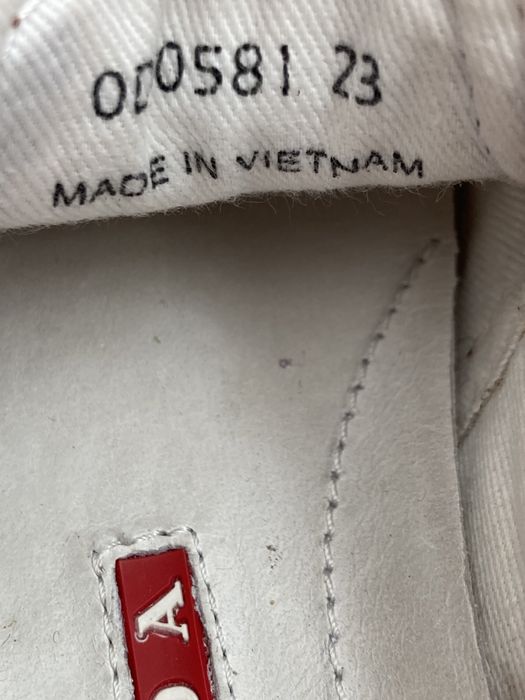PRADA оригинални детски обувки