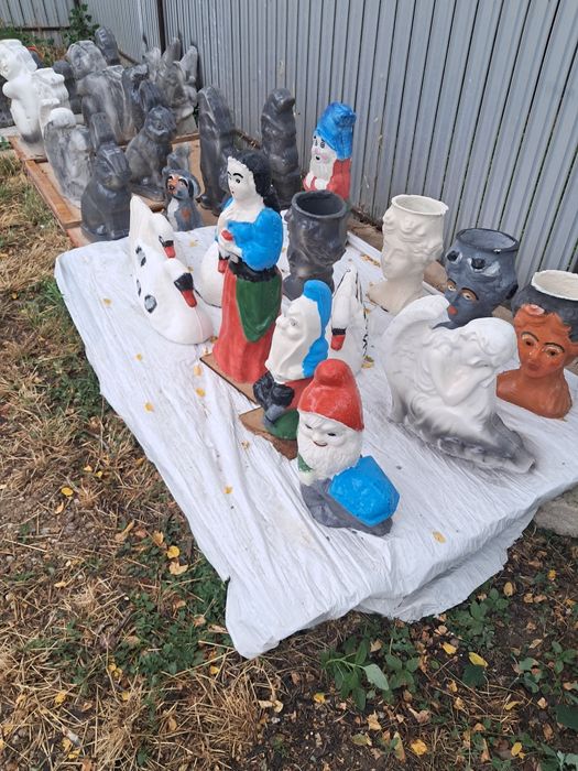 De vinzare diverse  modele figurine decorațiuni gradina