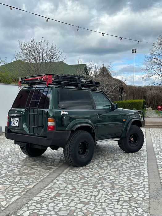 Patrol y 61 autoutilitara variante autorulota