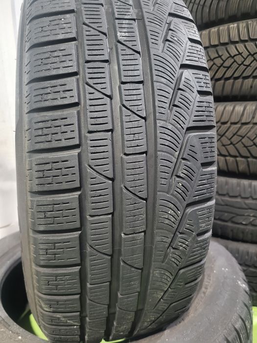 2 бр зимни 225/50/17 Pirelli