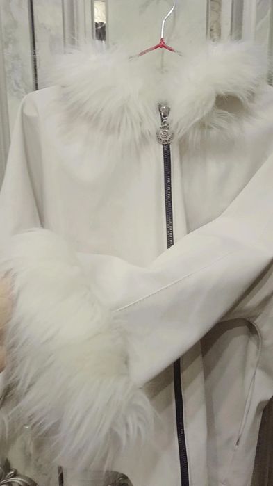 Oq koja kastyum yenglari puxli