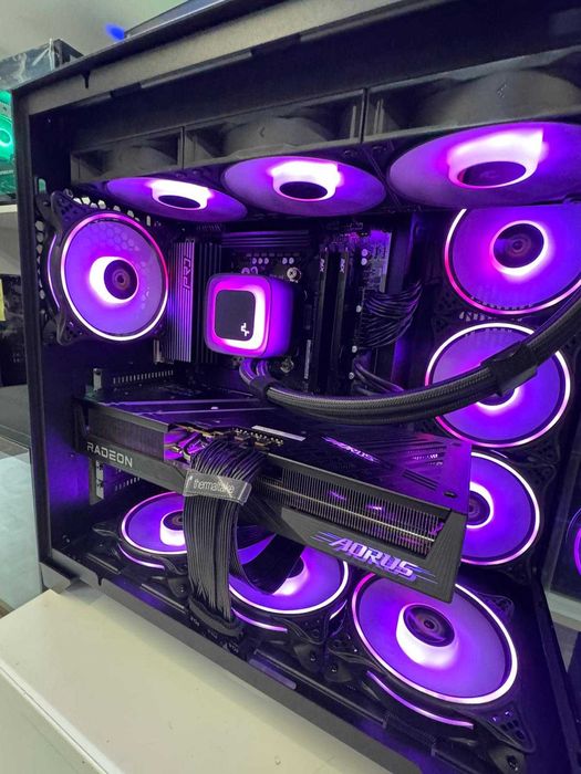 Pc Gaming Ryzen 7 9800x3d,RX 7900XTX 24GB,1TB, 32GB, 1000w,Factura TVA
