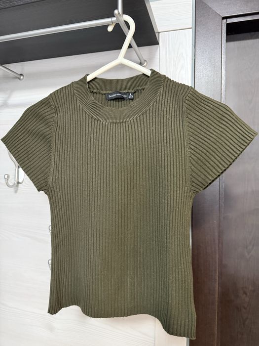 6 лева блузка на. Бершка размер М