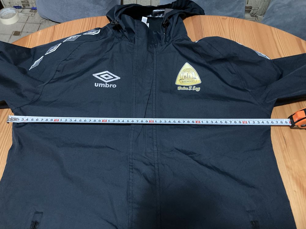 Мъжка оригинална ветровка Umbro