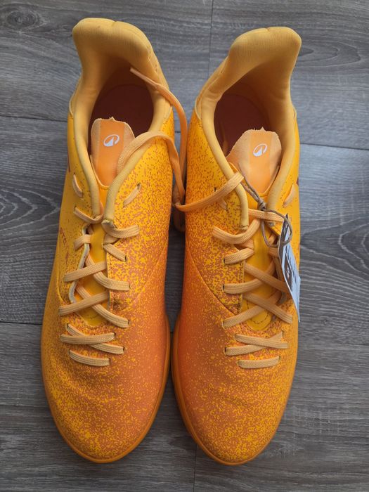 Vand ghete de fotbal