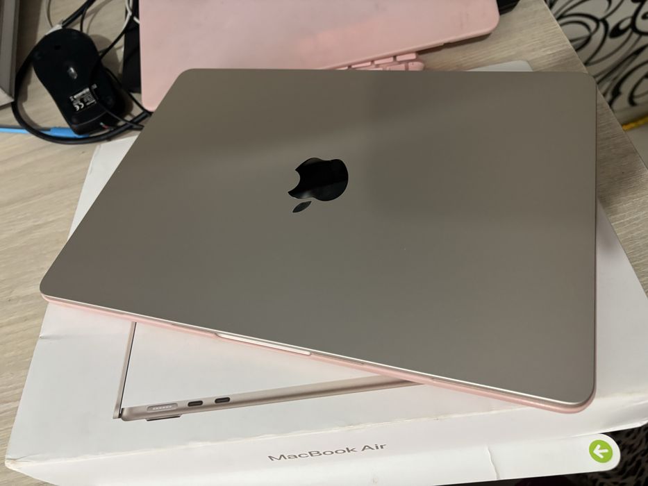 Макбук Эир 13, 2024