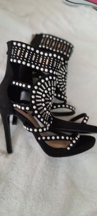 Sandale foarte elegante