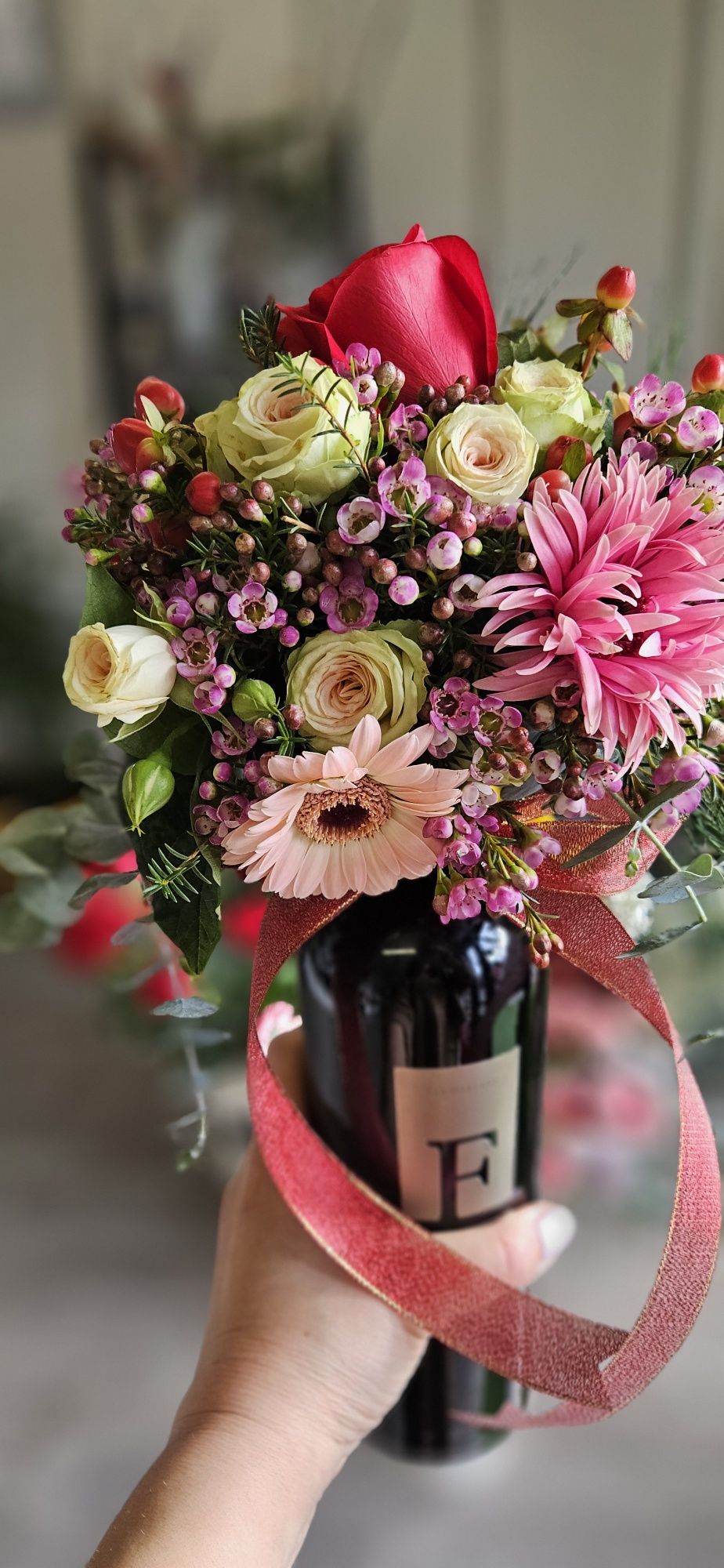 Realizez decoruri florale pentru orice tip de eveniment