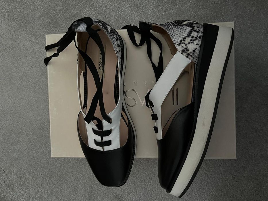 Pantofi cu siret IL PASSO(firmă)