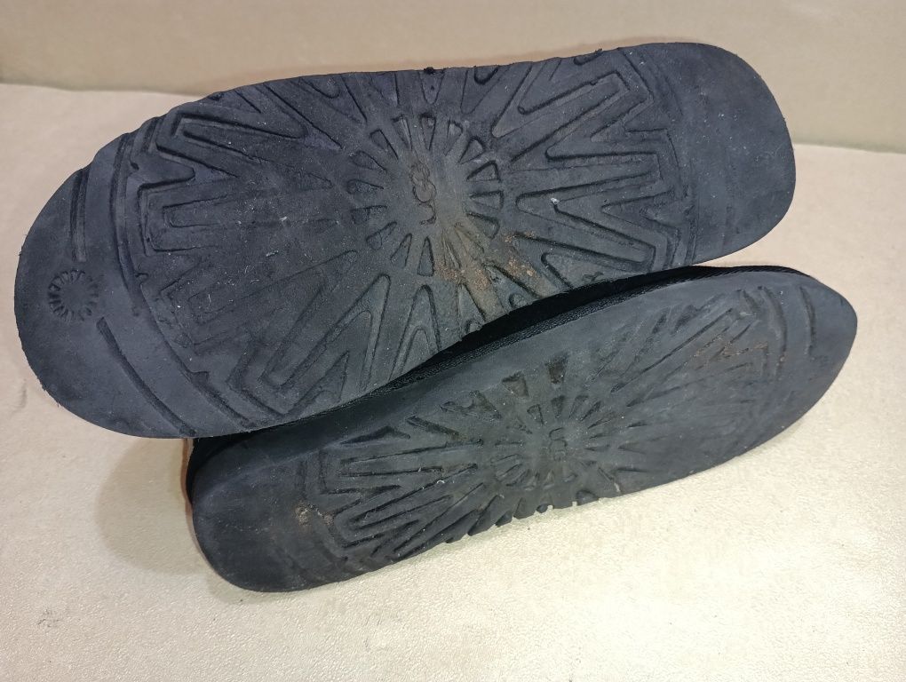 UGG кожени боти N40- 35 лв