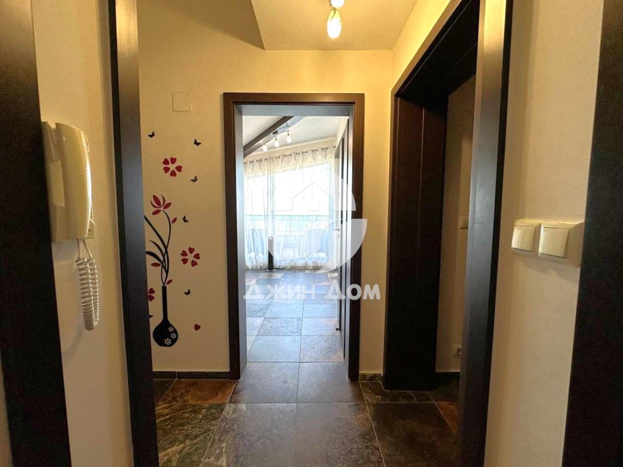 Продава се Тристаен апартамент в Бяла - 107 кв.м за 1029 €/кв.м - Снимка #8