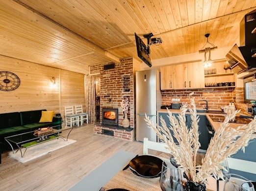 Cabane libere de Craciun Si Revelion!