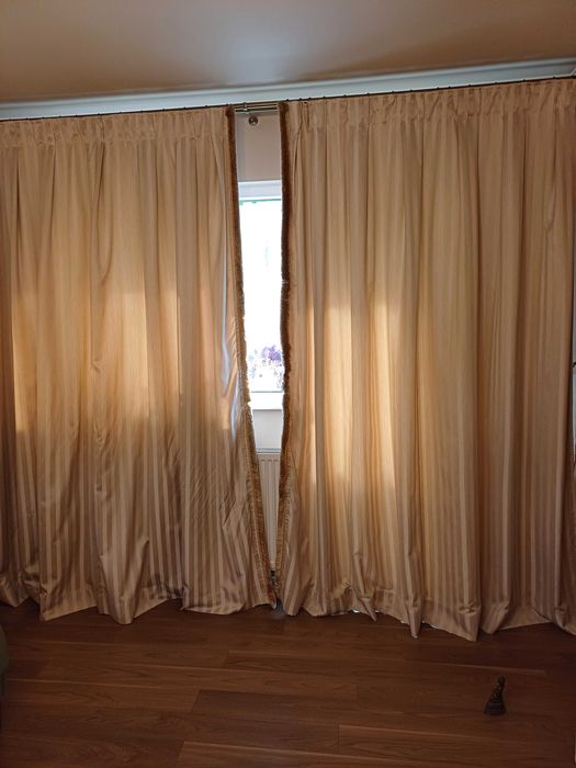 set 2 draperii auriu cu blackout