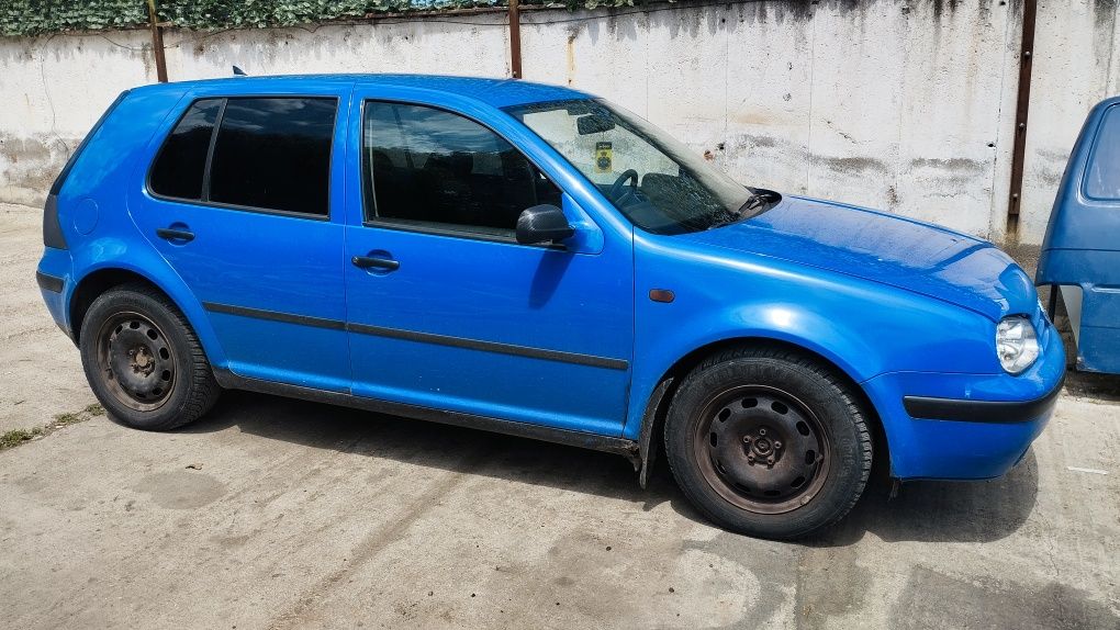 Фолксваген Голф4 1.4 / VW Golf4 1.4 на части