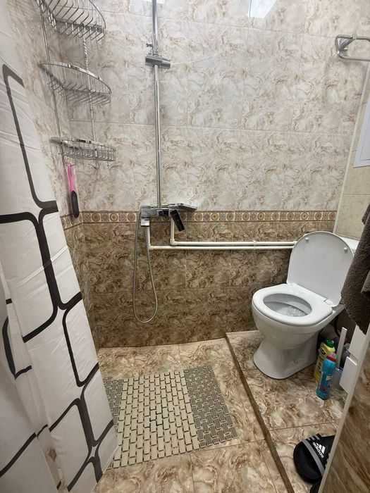 Shota Rustaveli koʻchasida 2 xonali kvartira ijaraga beriladi