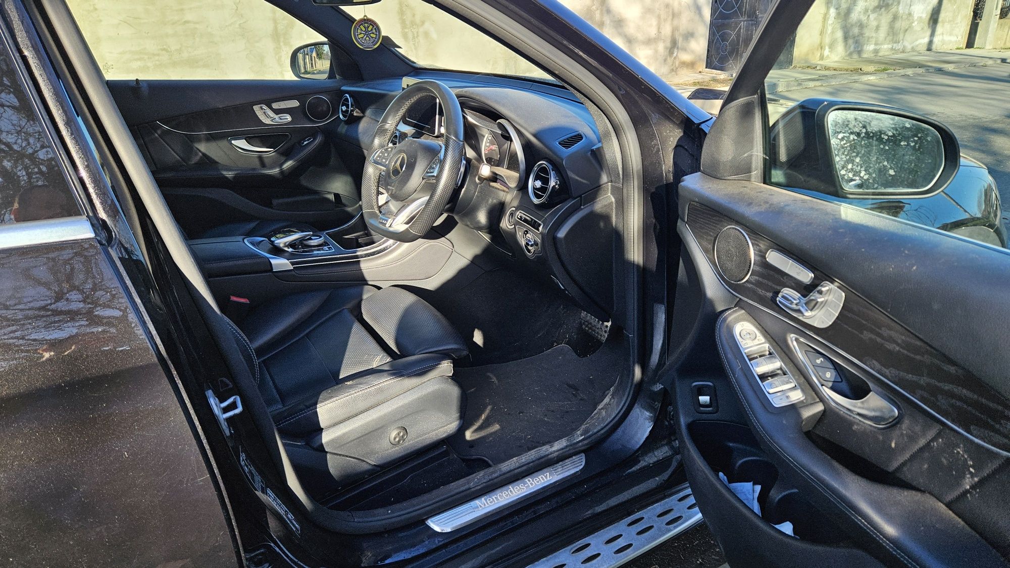 Dezmembrez GLC 250d AMG line