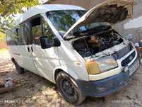 Ford furgon sotiladi