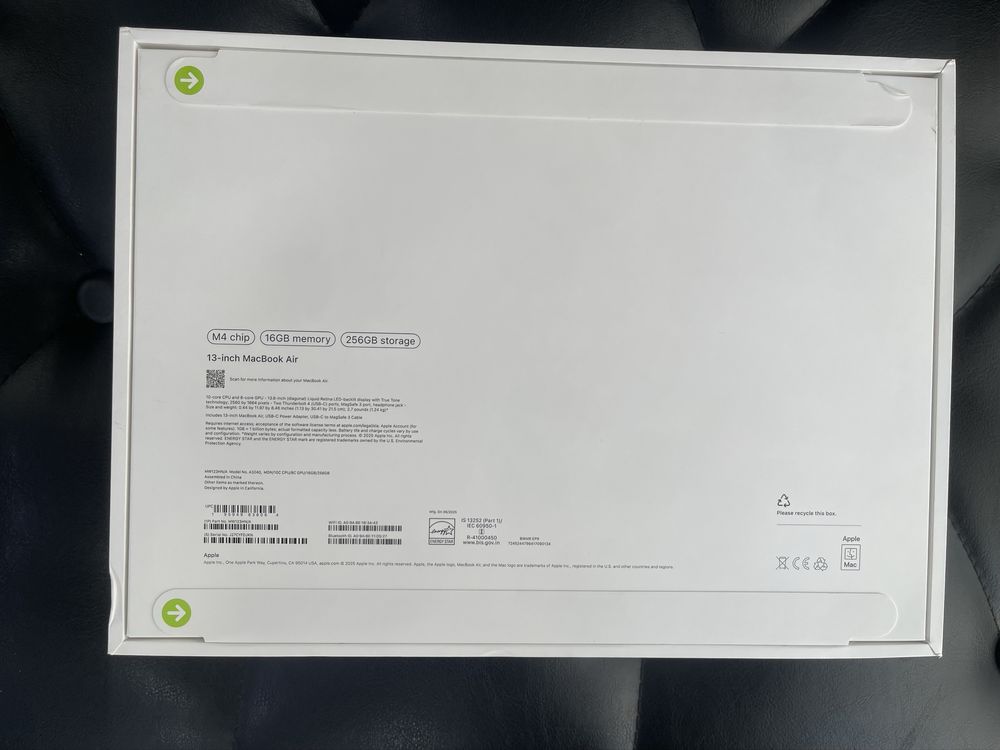 Apple MacBook Air M4 16/256 GB 2025 года новый